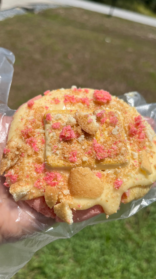 Strawberry Banana Pudding Cookies